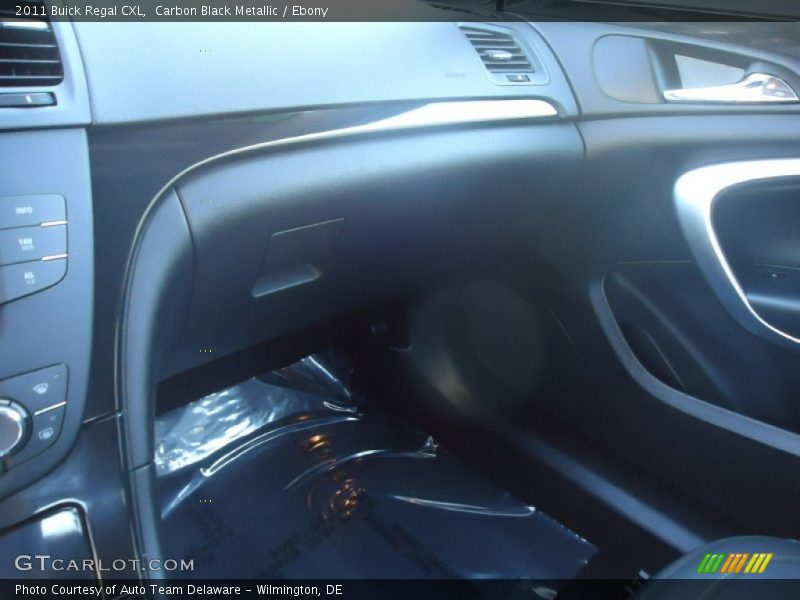 Carbon Black Metallic / Ebony 2011 Buick Regal CXL