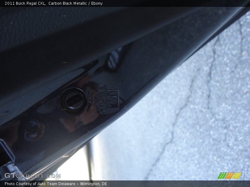 Carbon Black Metallic / Ebony 2011 Buick Regal CXL