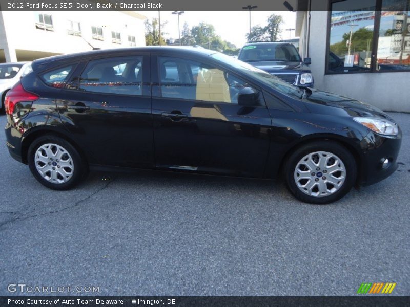 Black / Charcoal Black 2012 Ford Focus SE 5-Door