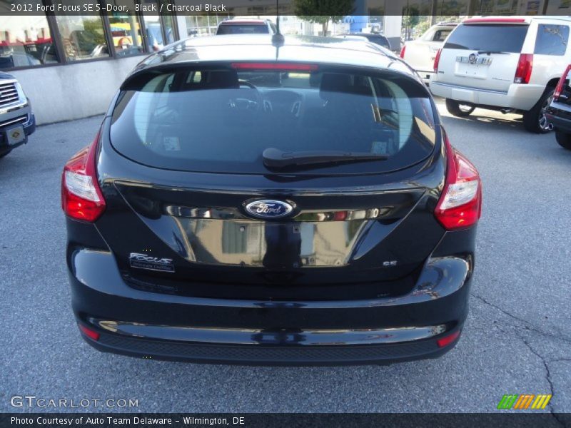 Black / Charcoal Black 2012 Ford Focus SE 5-Door