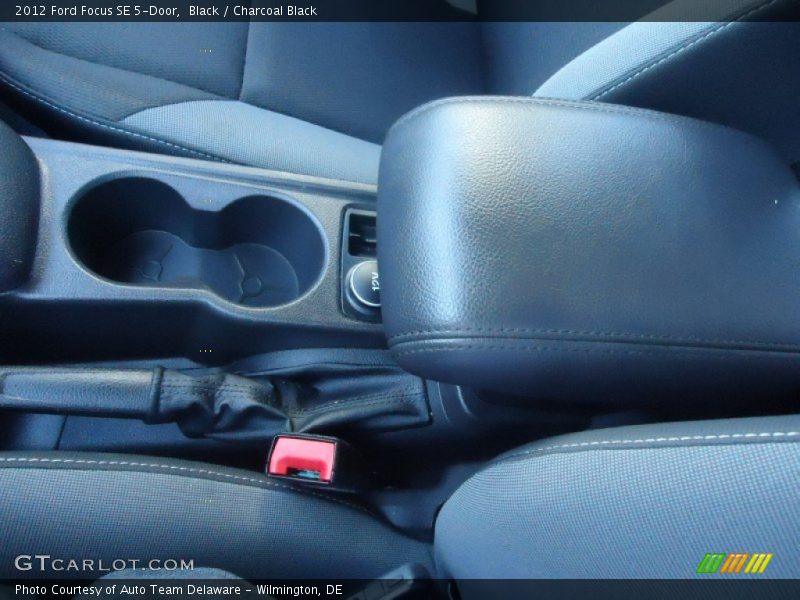 Black / Charcoal Black 2012 Ford Focus SE 5-Door
