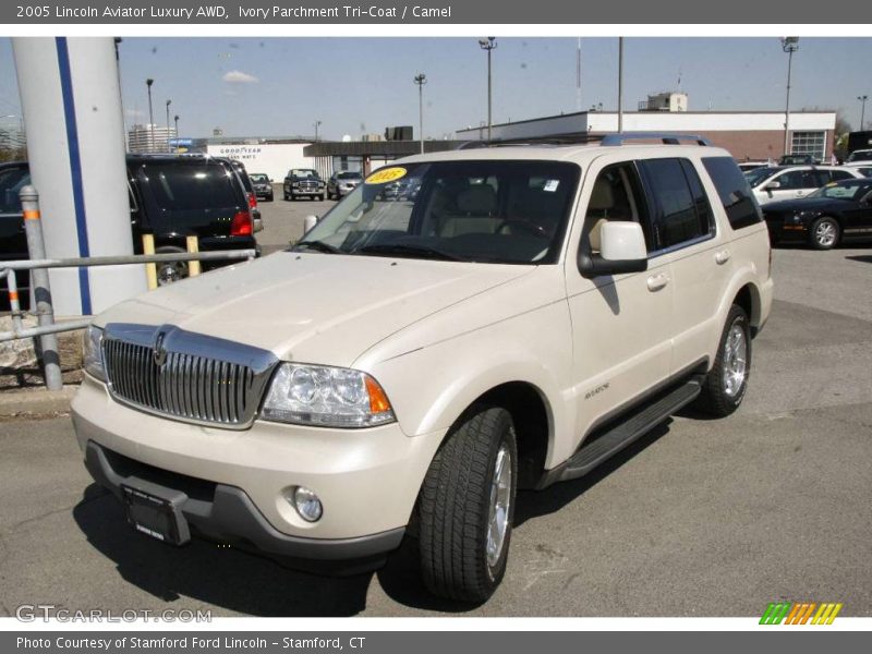 Ivory Parchment Tri-Coat / Camel 2005 Lincoln Aviator Luxury AWD