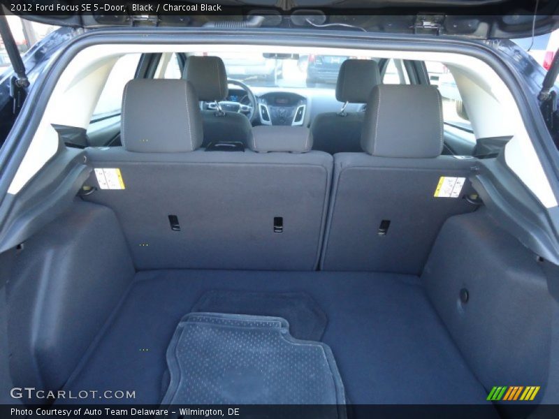 Black / Charcoal Black 2012 Ford Focus SE 5-Door
