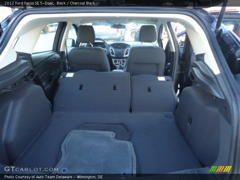 Black / Charcoal Black 2012 Ford Focus SE 5-Door