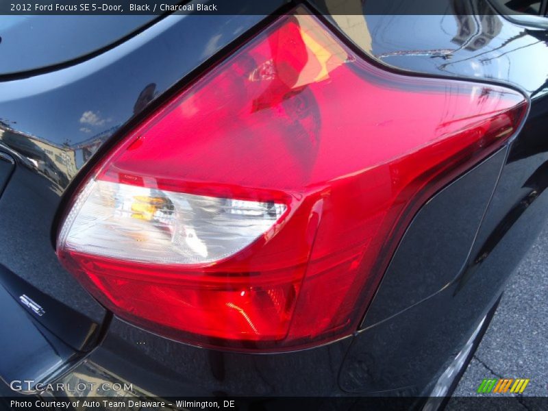 Black / Charcoal Black 2012 Ford Focus SE 5-Door