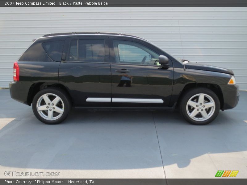Black / Pastel Pebble Beige 2007 Jeep Compass Limited