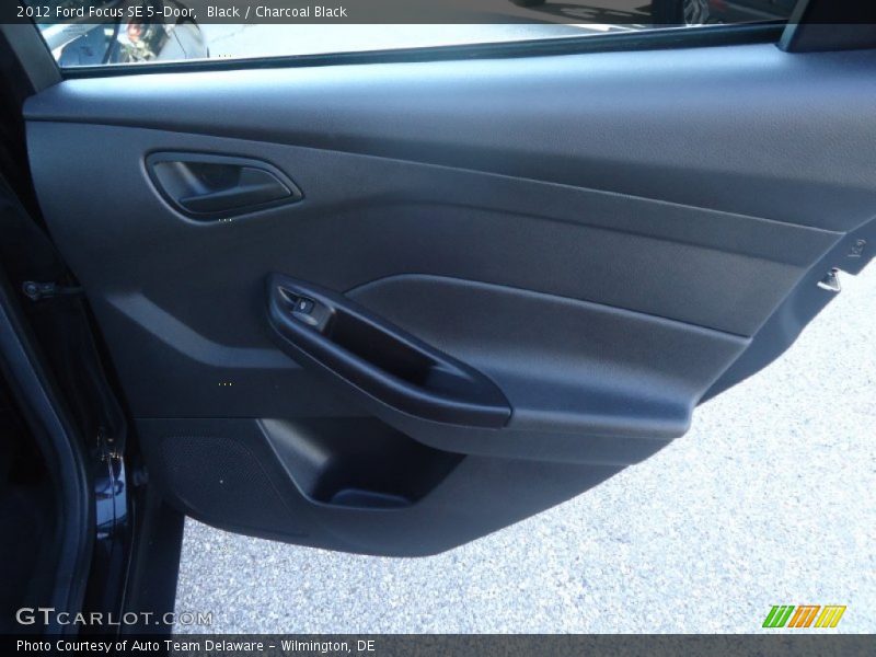 Black / Charcoal Black 2012 Ford Focus SE 5-Door