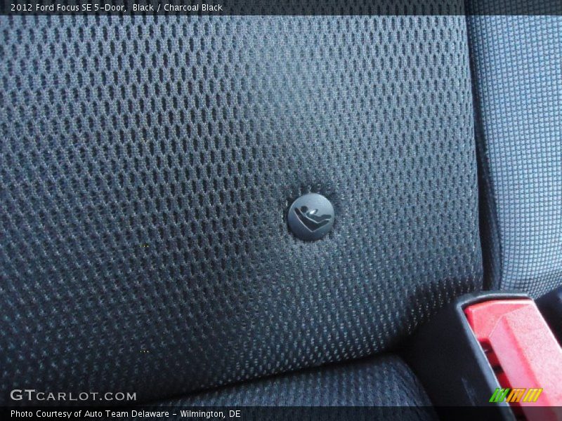 Black / Charcoal Black 2012 Ford Focus SE 5-Door
