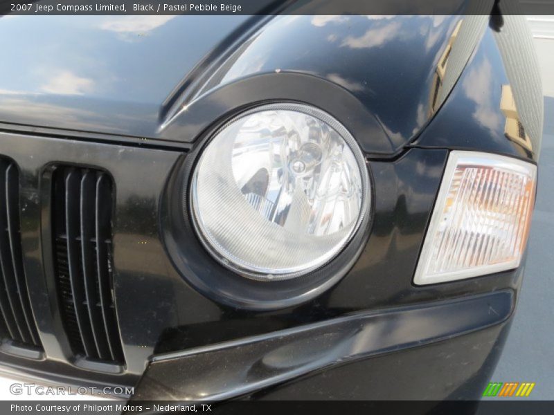 Black / Pastel Pebble Beige 2007 Jeep Compass Limited