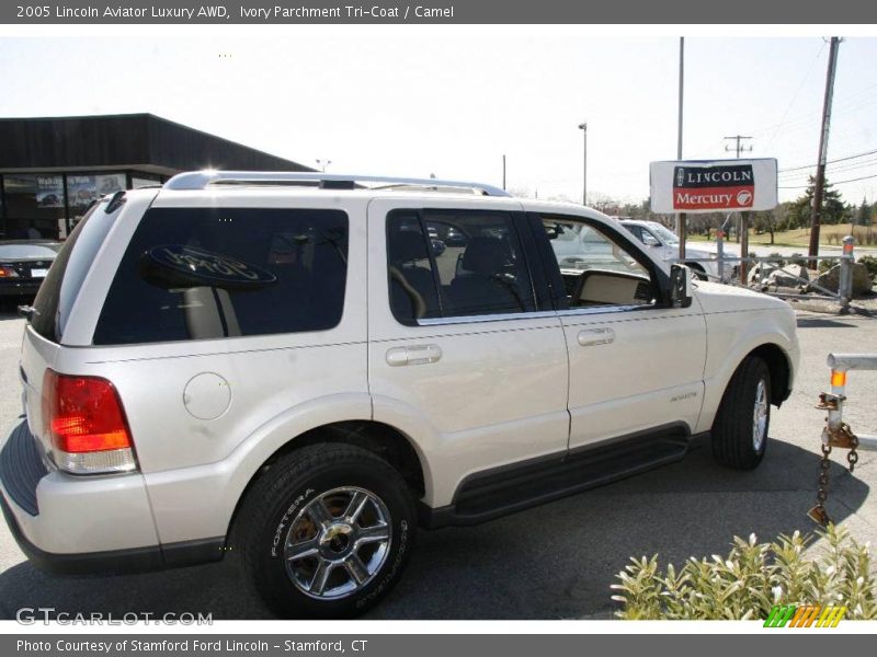 Ivory Parchment Tri-Coat / Camel 2005 Lincoln Aviator Luxury AWD