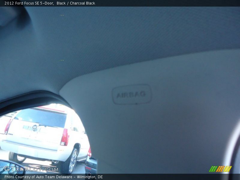Black / Charcoal Black 2012 Ford Focus SE 5-Door