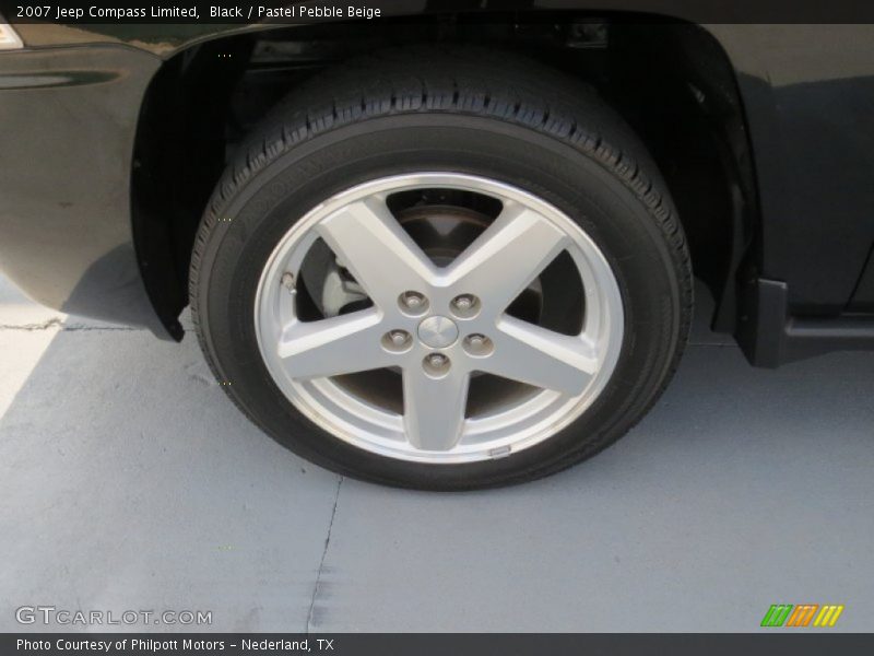 Black / Pastel Pebble Beige 2007 Jeep Compass Limited