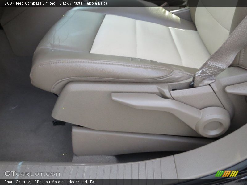 Black / Pastel Pebble Beige 2007 Jeep Compass Limited