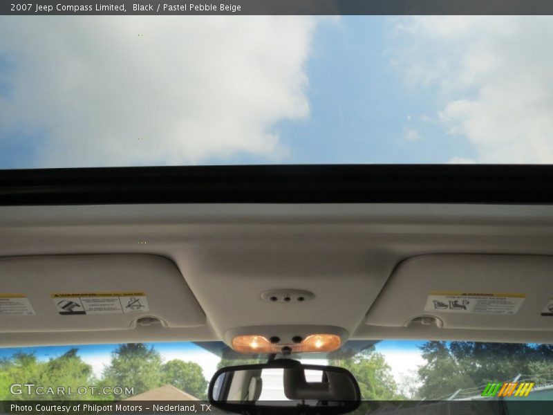 Black / Pastel Pebble Beige 2007 Jeep Compass Limited