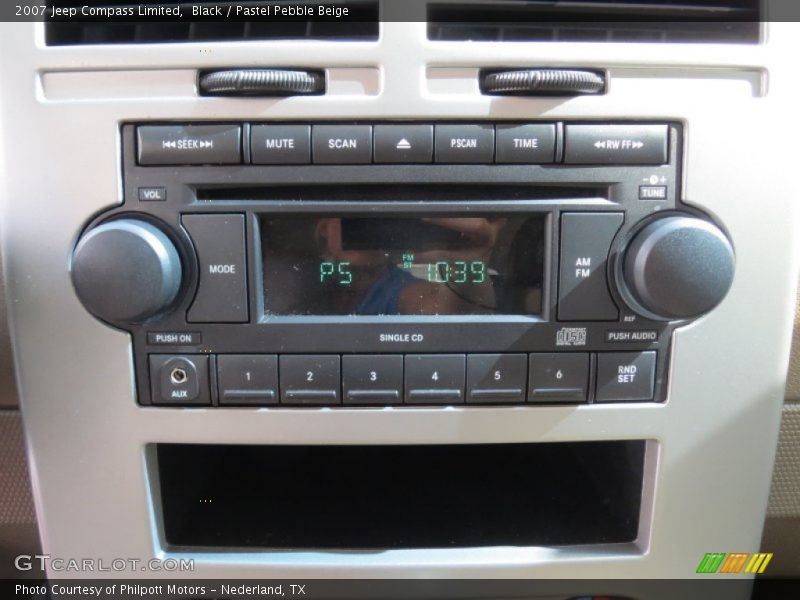 Black / Pastel Pebble Beige 2007 Jeep Compass Limited