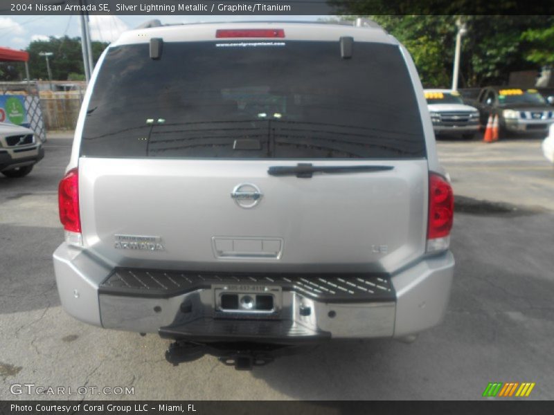 Silver Lightning Metallic / Graphite/Titanium 2004 Nissan Armada SE