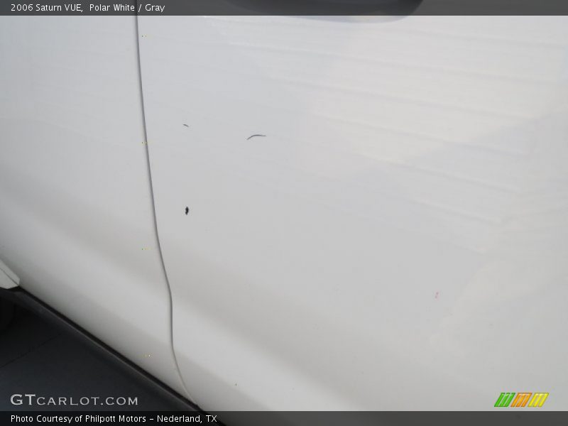 Polar White / Gray 2006 Saturn VUE