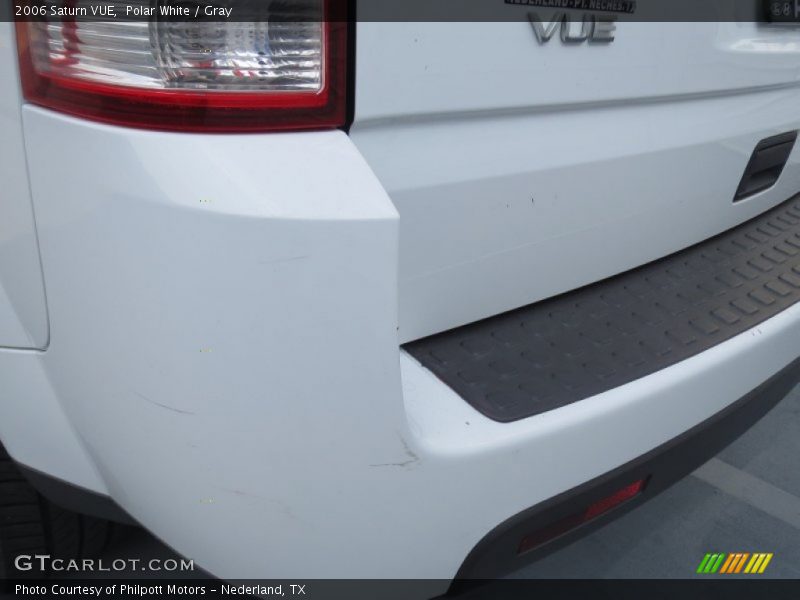 Polar White / Gray 2006 Saturn VUE