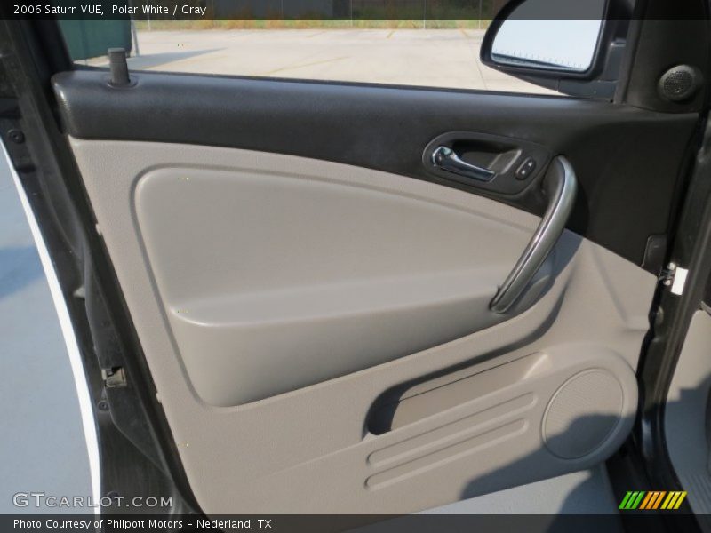 Polar White / Gray 2006 Saturn VUE
