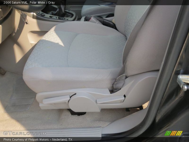 Polar White / Gray 2006 Saturn VUE