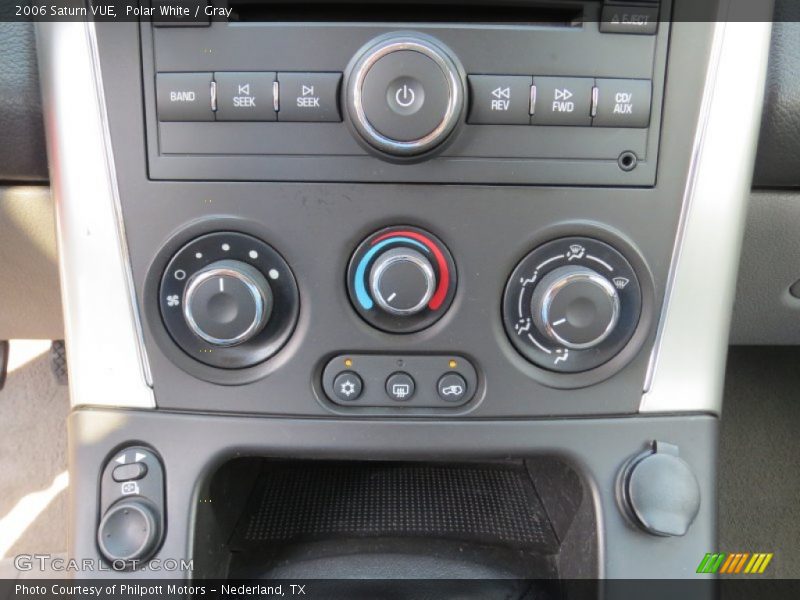 Polar White / Gray 2006 Saturn VUE