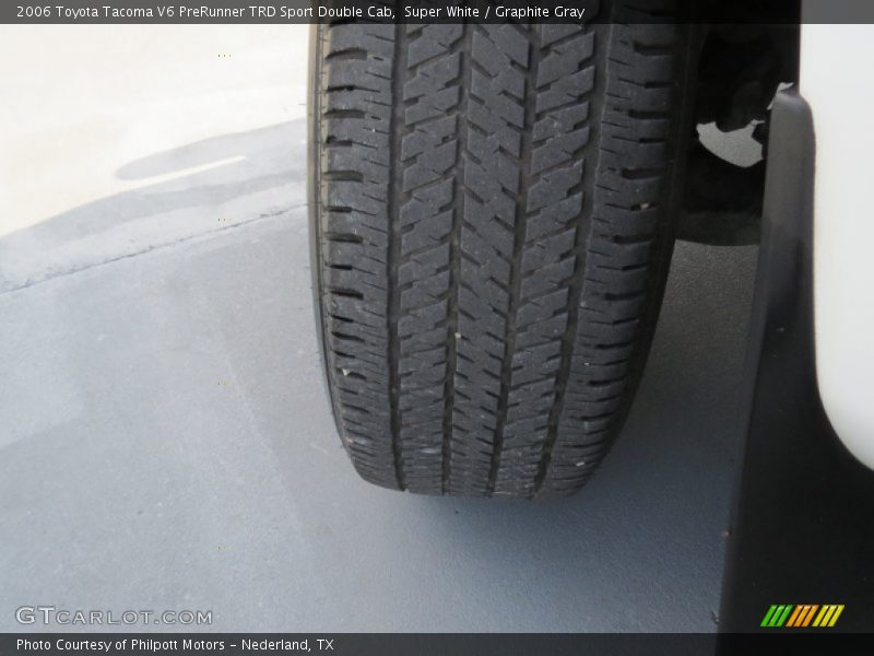 Super White / Graphite Gray 2006 Toyota Tacoma V6 PreRunner TRD Sport Double Cab