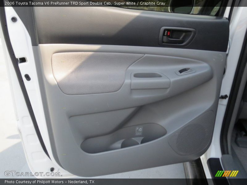 Super White / Graphite Gray 2006 Toyota Tacoma V6 PreRunner TRD Sport Double Cab