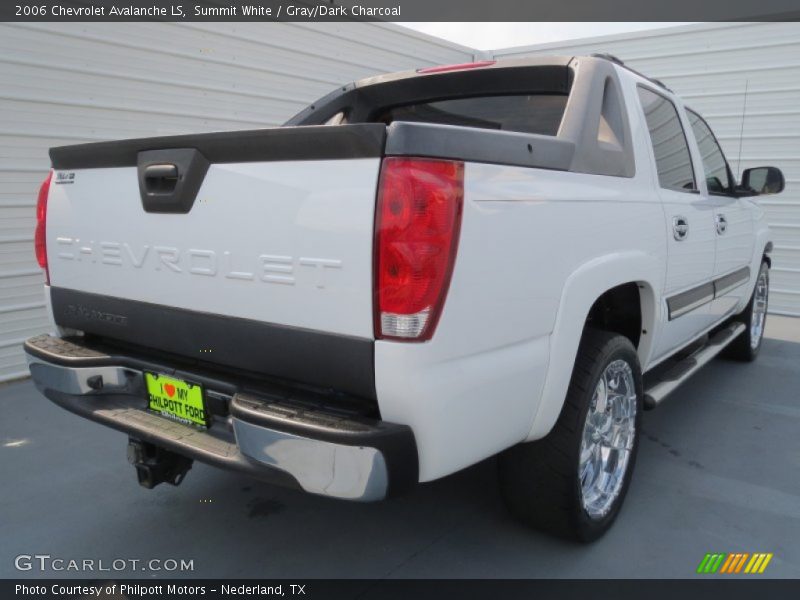 Summit White / Gray/Dark Charcoal 2006 Chevrolet Avalanche LS