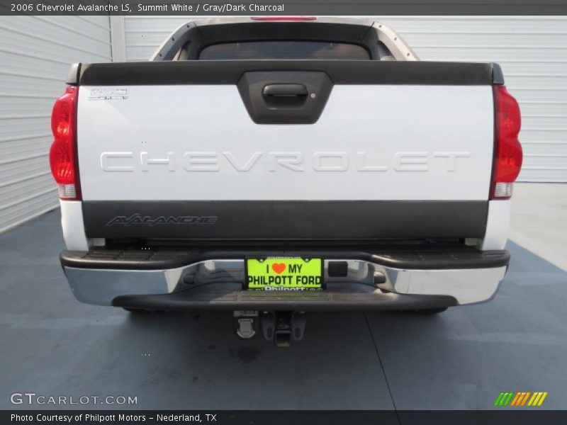 Summit White / Gray/Dark Charcoal 2006 Chevrolet Avalanche LS