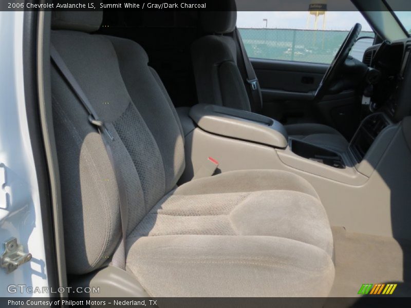 Summit White / Gray/Dark Charcoal 2006 Chevrolet Avalanche LS