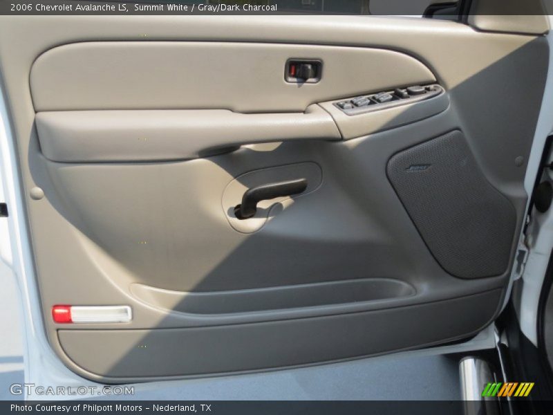Summit White / Gray/Dark Charcoal 2006 Chevrolet Avalanche LS