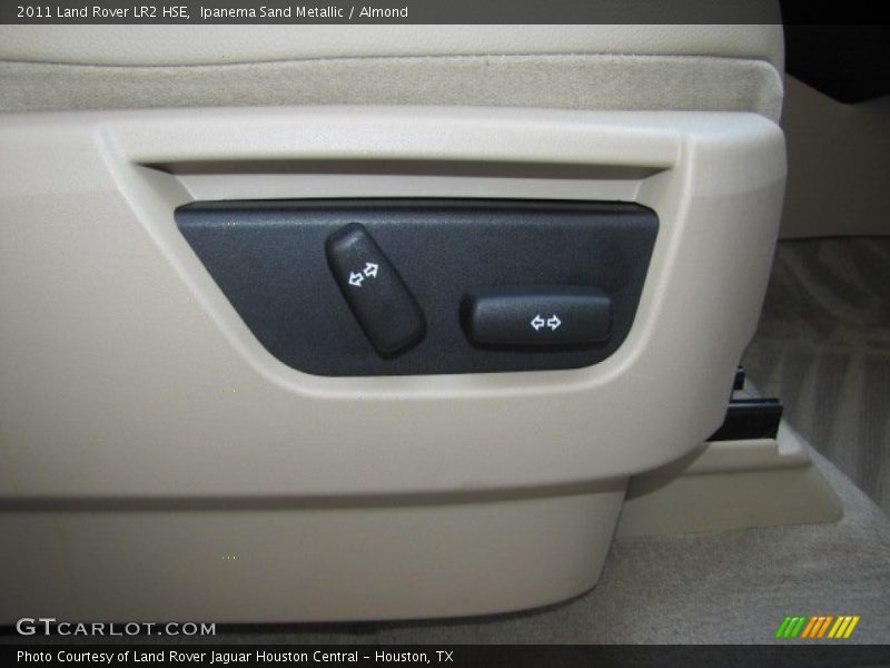 Ipanema Sand Metallic / Almond 2011 Land Rover LR2 HSE