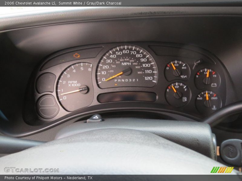 Summit White / Gray/Dark Charcoal 2006 Chevrolet Avalanche LS