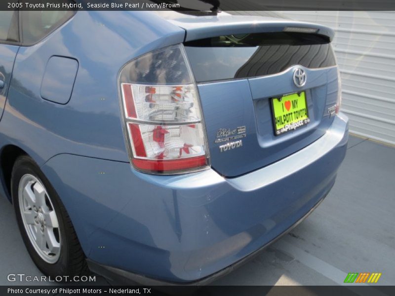 Seaside Blue Pearl / Ivory/Brown 2005 Toyota Prius Hybrid
