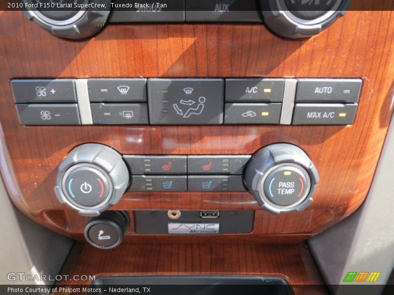 Tuxedo Black / Tan 2010 Ford F150 Lariat SuperCrew