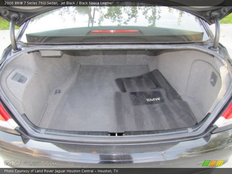  2006 7 Series 760i Sedan Trunk