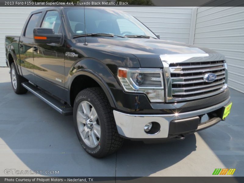 Front 3/4 View of 2013 F150 Lariat SuperCrew 4x4