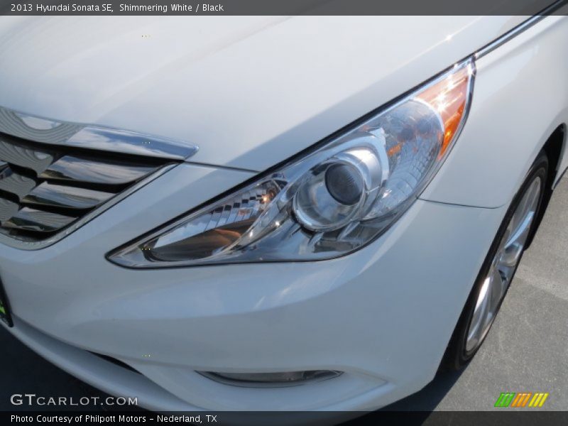 Shimmering White / Black 2013 Hyundai Sonata SE