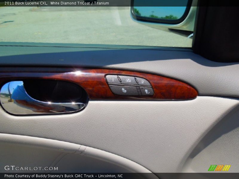 White Diamond TriCoat / Titanium 2011 Buick Lucerne CXL