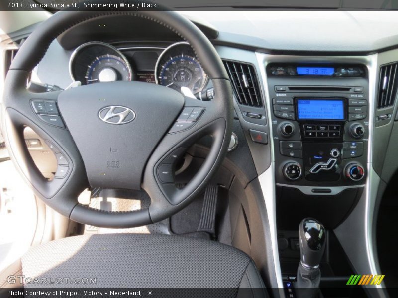 Shimmering White / Black 2013 Hyundai Sonata SE