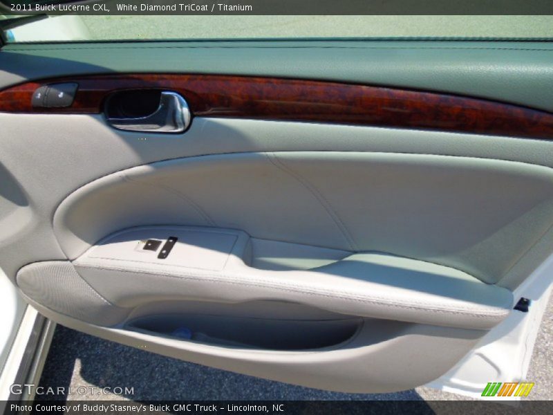 White Diamond TriCoat / Titanium 2011 Buick Lucerne CXL