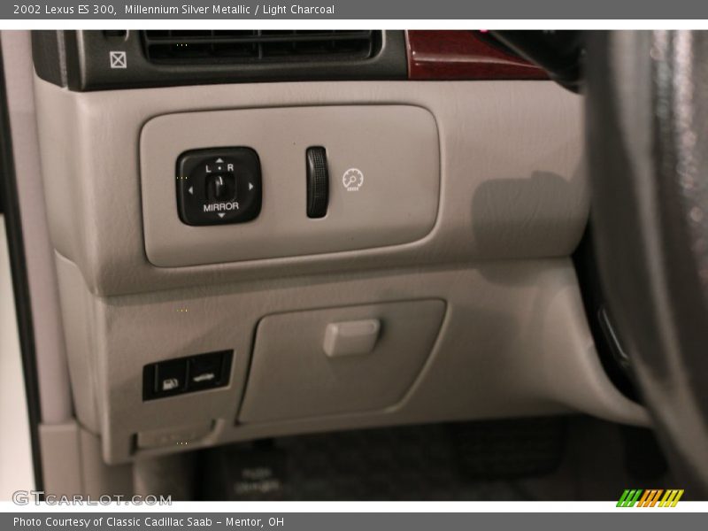 Millennium Silver Metallic / Light Charcoal 2002 Lexus ES 300