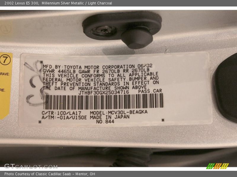 Millennium Silver Metallic / Light Charcoal 2002 Lexus ES 300