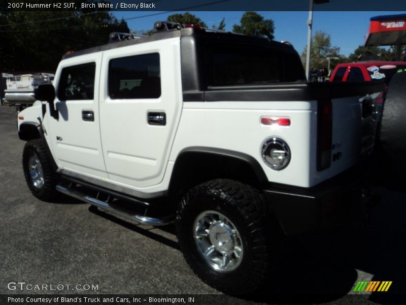 Birch White / Ebony Black 2007 Hummer H2 SUT