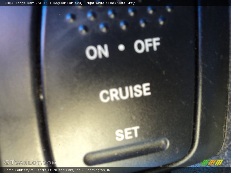 Bright White / Dark Slate Gray 2004 Dodge Ram 2500 SLT Regular Cab 4x4