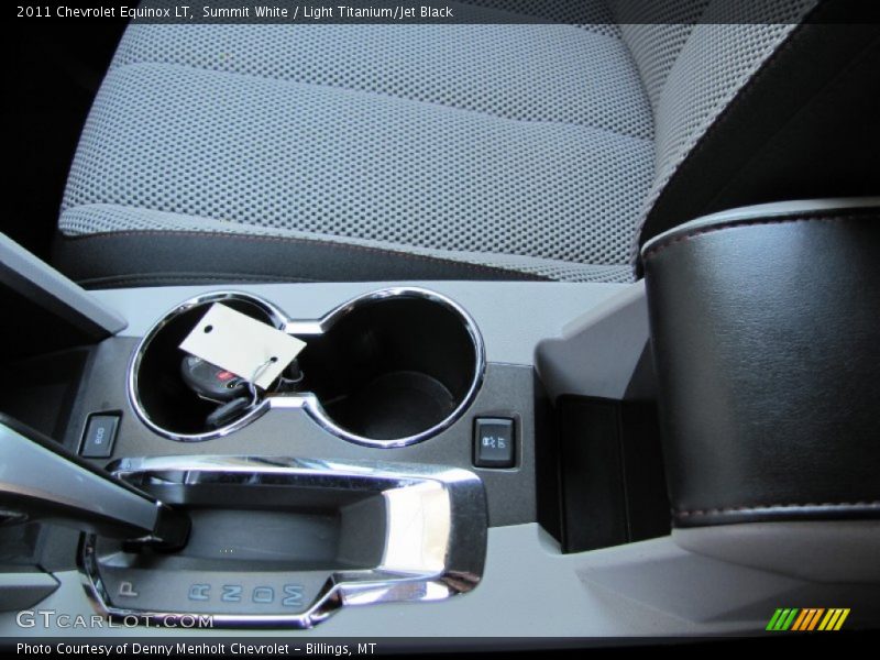 Summit White / Light Titanium/Jet Black 2011 Chevrolet Equinox LT