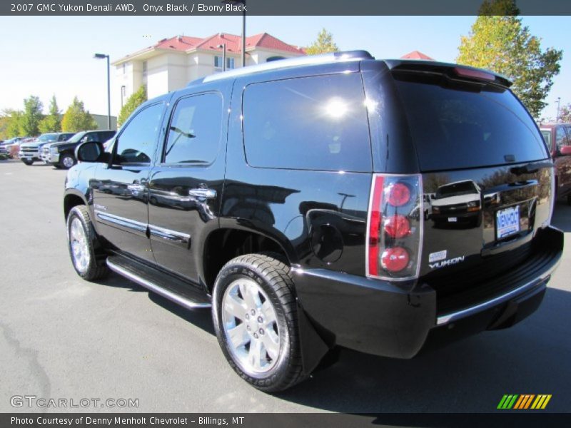 Onyx Black / Ebony Black 2007 GMC Yukon Denali AWD