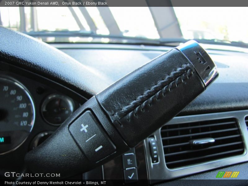 Onyx Black / Ebony Black 2007 GMC Yukon Denali AWD