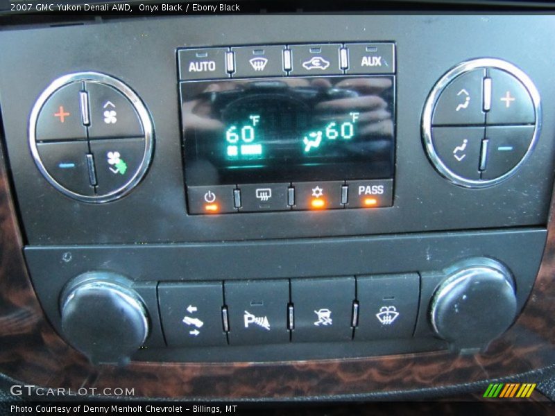 Onyx Black / Ebony Black 2007 GMC Yukon Denali AWD