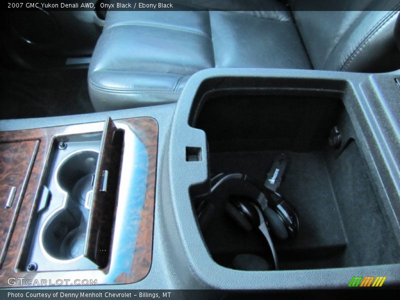 Onyx Black / Ebony Black 2007 GMC Yukon Denali AWD
